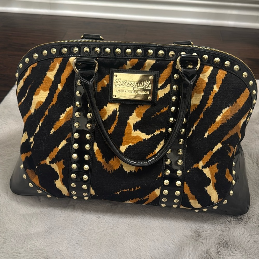 Betseyville oversized tote